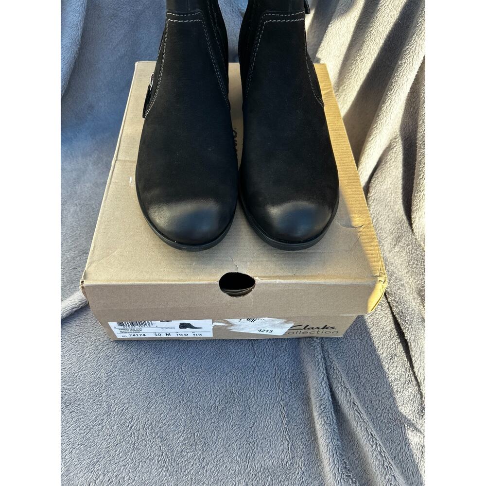 Womens Clarks Collection Charlten Ave Slate Nubick Booties Size 10 New in box - Picture 2 of 7
